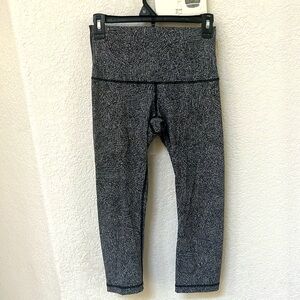 Fast and free high rise cropped legging